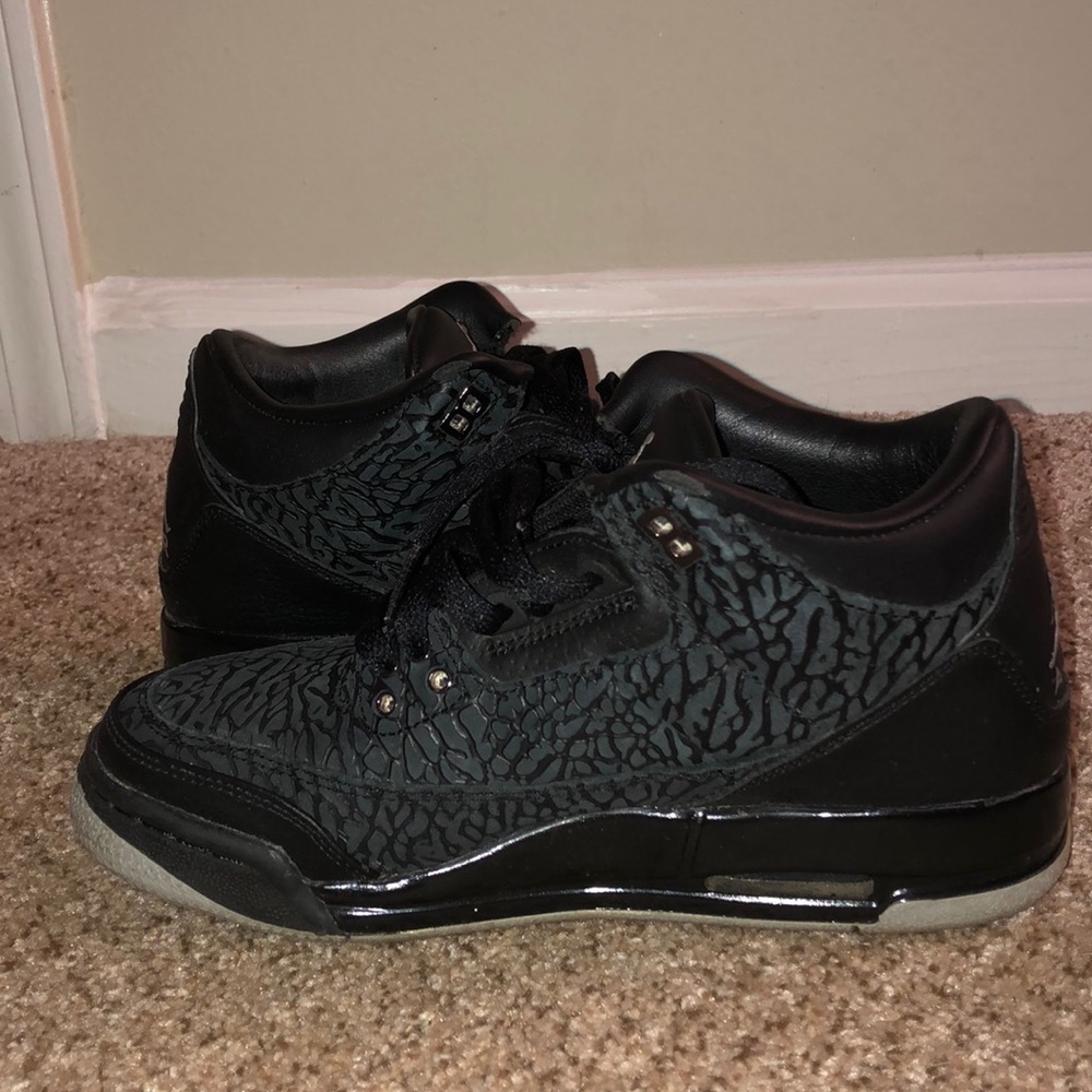 Jordan 3s - Picture 3 of 3